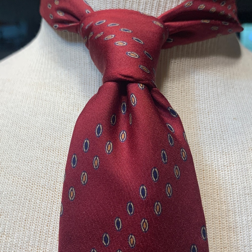 EARLY CALVIN KLEIN ABSTRACT GEOMETRIC BURGUNDY SILK TEILL NECKTIE
